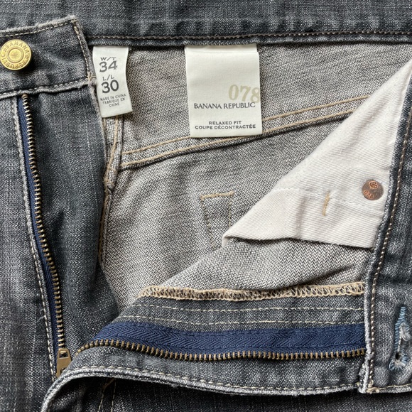 Banana Republic Men’s Size 34/30 Relaxed Fit Jean - Picture 3 of 6